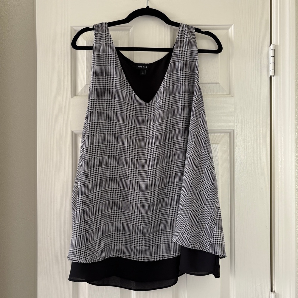 Torrid Black and White Women's Top